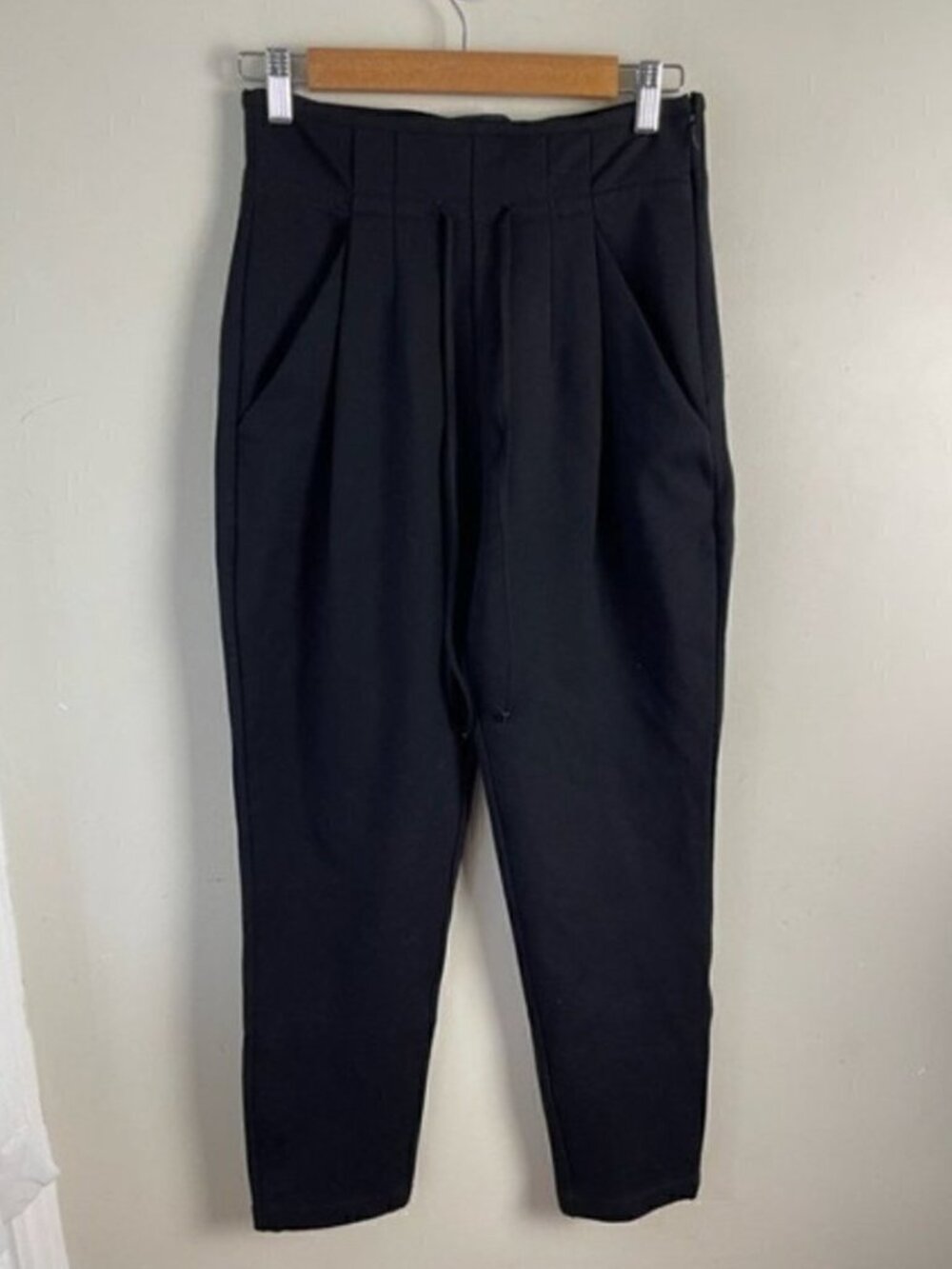 Paige denim black high rise pleated ponte knit tapered pants size 27